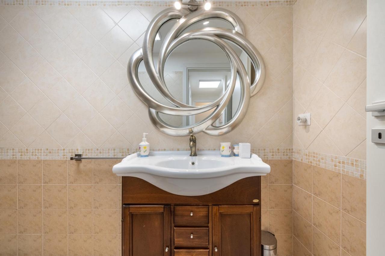Villa Acquamarina Semi Detached Villa With Private Pool And Wifi Торре-делле-Стелле Экстерьер фото