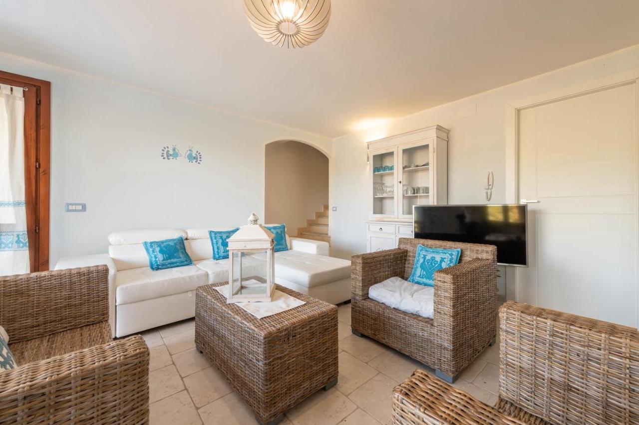 Villa Acquamarina Semi Detached Villa With Private Pool And Wifi Торре-делле-Стелле Экстерьер фото